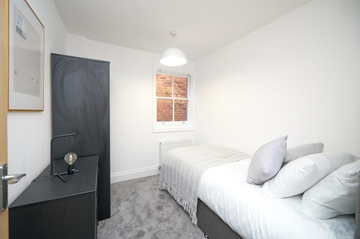 Lovely 2 Bedroom Apartment In Preston Preston  Exterior photo