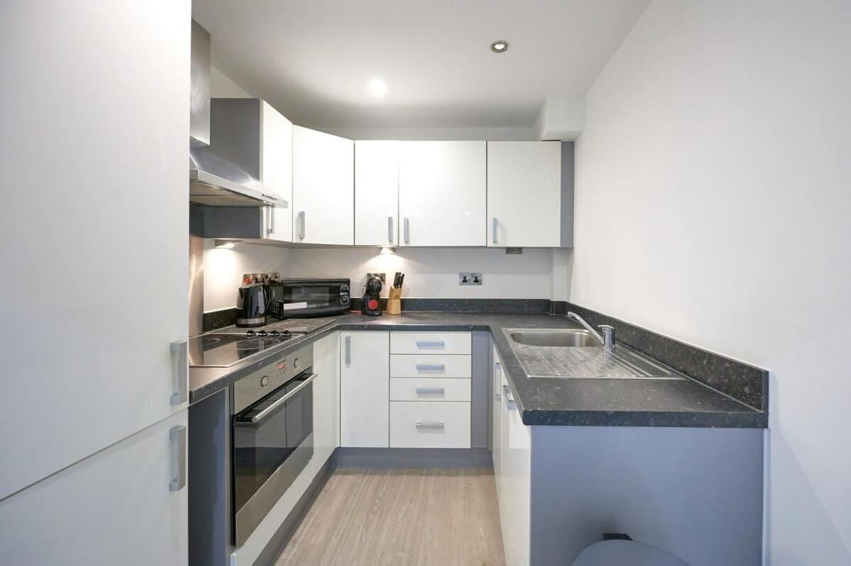 Lovely 2 Bedroom Apartment In Preston Preston  Exterior photo